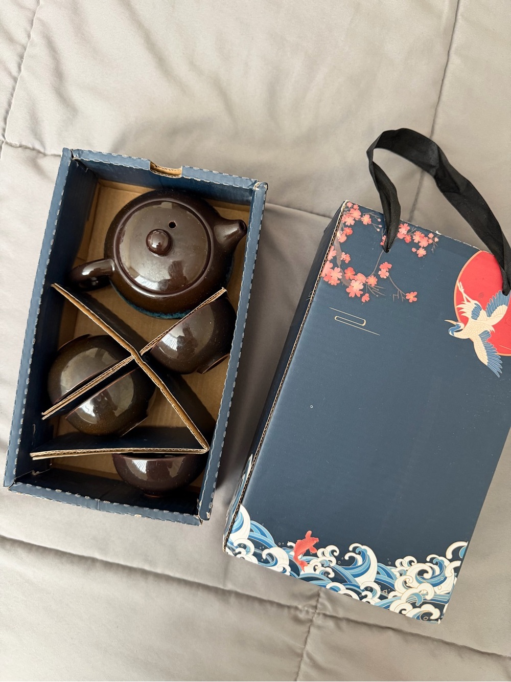 Elegant Black Ceramic Tea Set - Picture 6 of 8